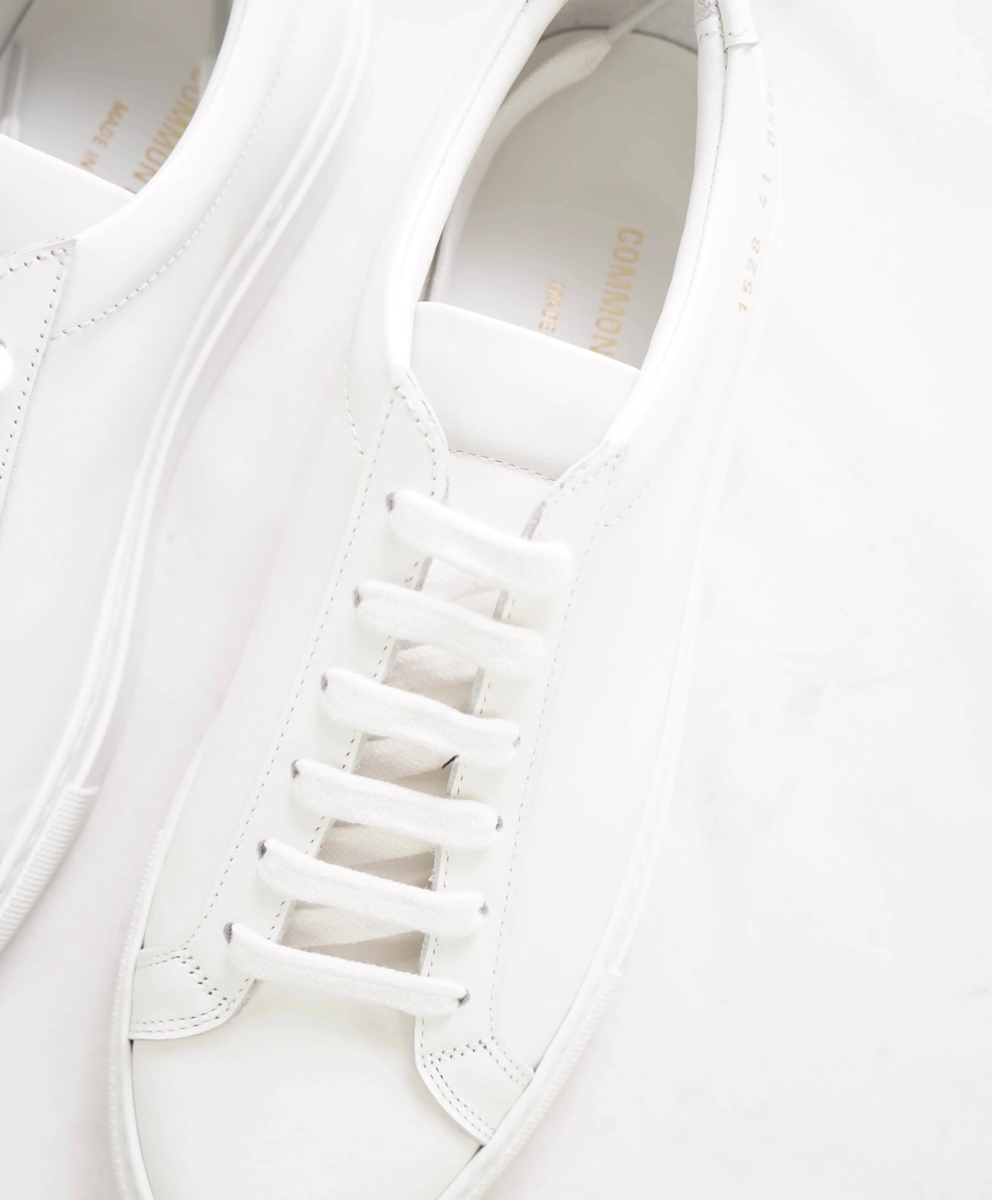 $440 COMMON PROJECTS - "Achilles" White Leather Sneakers - 8 US (41EU)