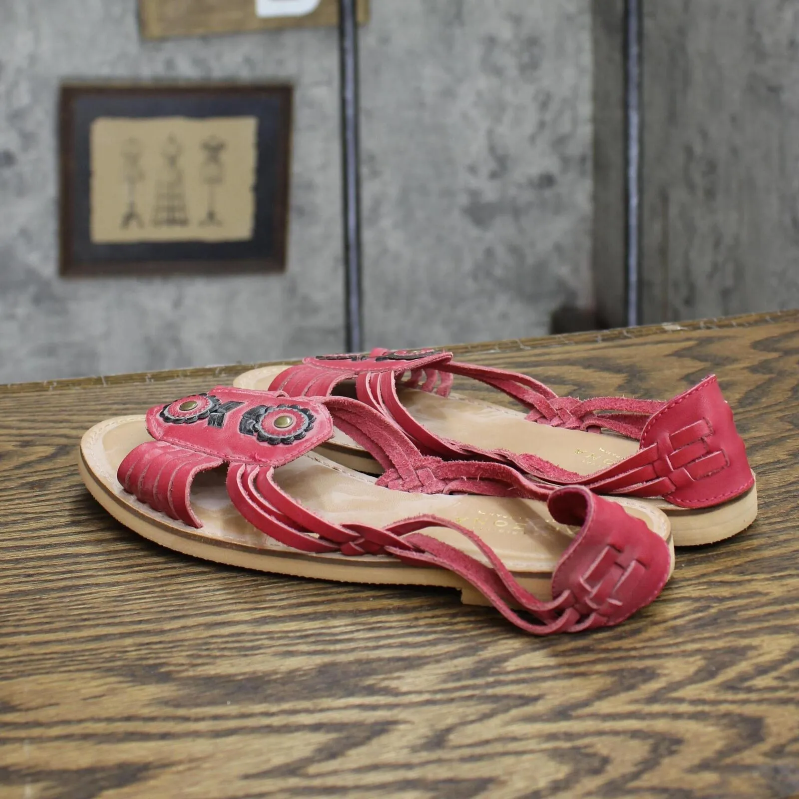 Arizona Jean Company Womens Vintage Franny Aztec Strappy Sandals Red 6M