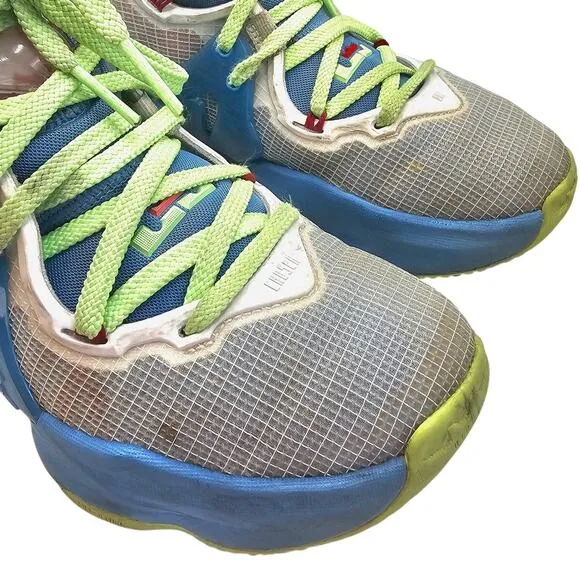 Boys Nike Lebron XIX (19) Basketball Sneaker in Dutch Blue/Lime Glow/White