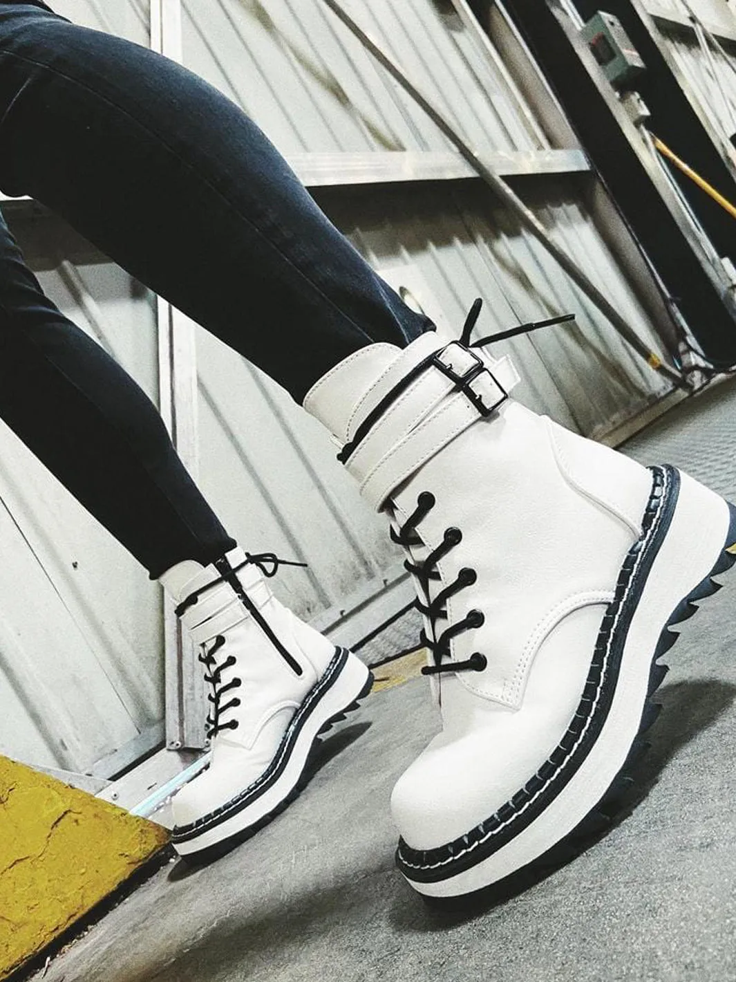 DEMONIA LILITH-152 - WHITE VEGAN LEATHER ✰ PRE ORDER ✰