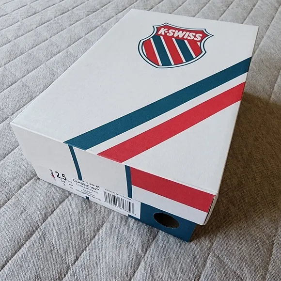 K Swiss Girls Rainbow Classic VN Sneakers Size 2.5 New