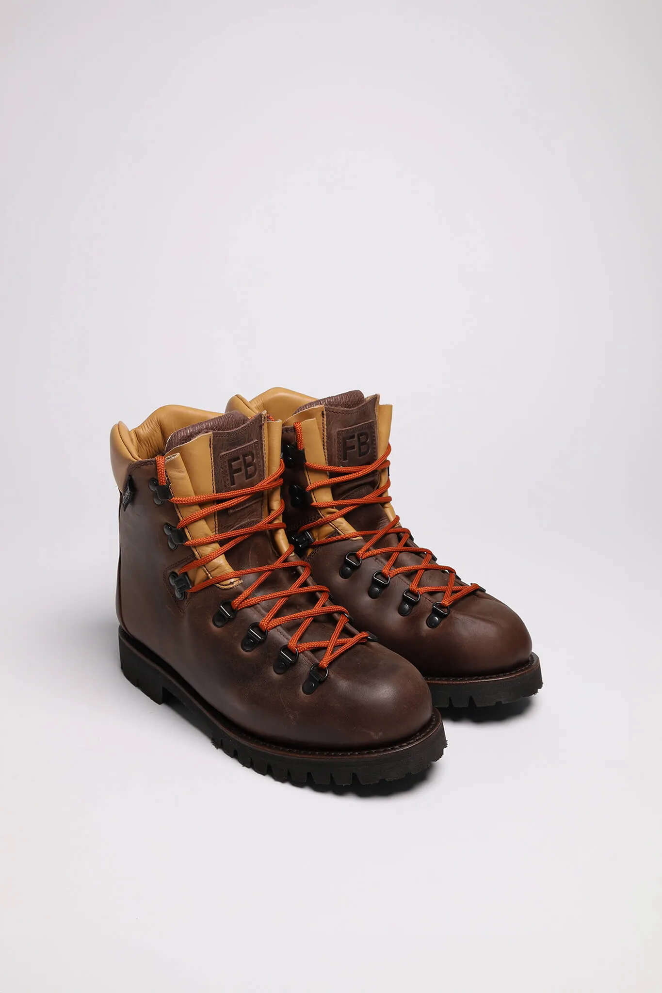 MOUNTAIN RIDGE Braun Schnürstiefel - Thinsulate Isolierung