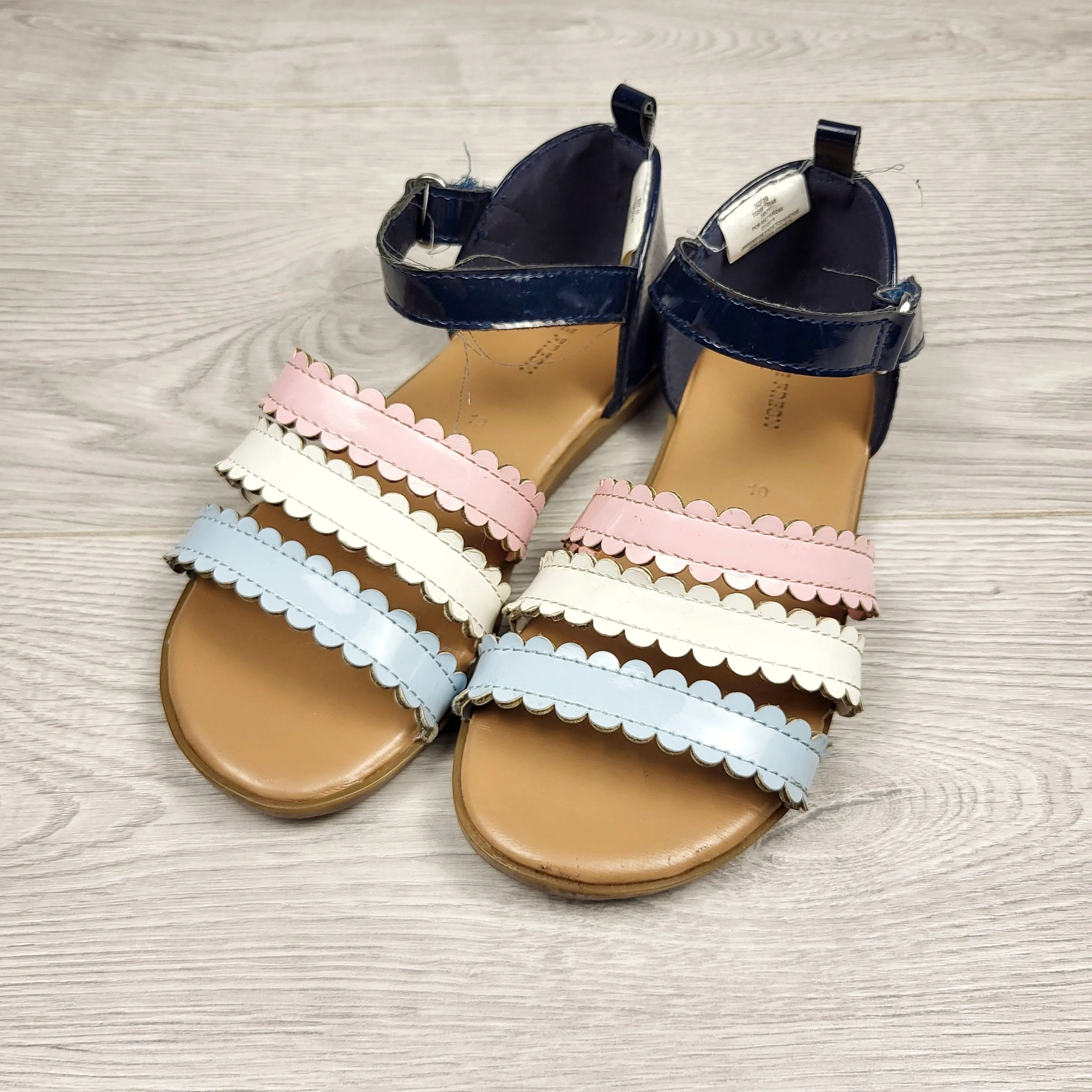NGVU1 - Joe strappy sandals. Size 10 🍁