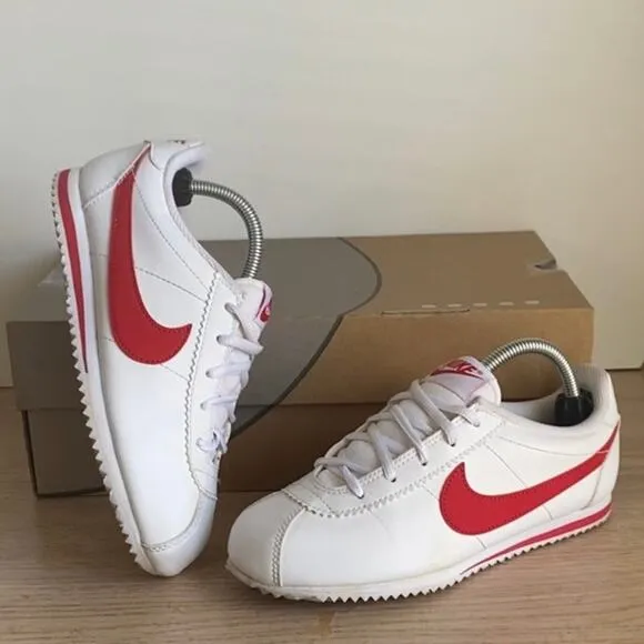 Nike Classic Cortez White/Red Kids Sneakers - SZ 2 Y