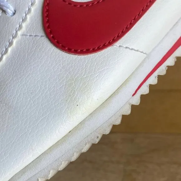 Nike Classic Cortez White/Red Kids Sneakers - SZ 2 Y