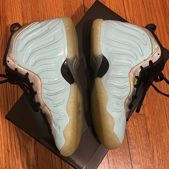 Nike little posite one size 5Y