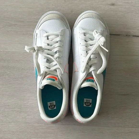 Nike Grade School Blazer Low '77 White/Aqua 6.5 year NWT IN BOX