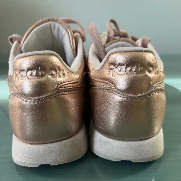 Reebok Classic Leather Melted MetalPearl/Rose Gold Metallic Sneakers