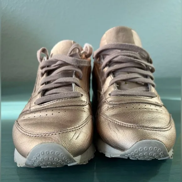Reebok Classic Leather Melted MetalPearl/Rose Gold Metallic Sneakers