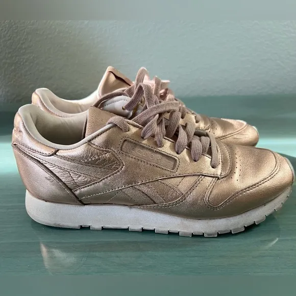Reebok Classic Leather Melted MetalPearl/Rose Gold Metallic Sneakers