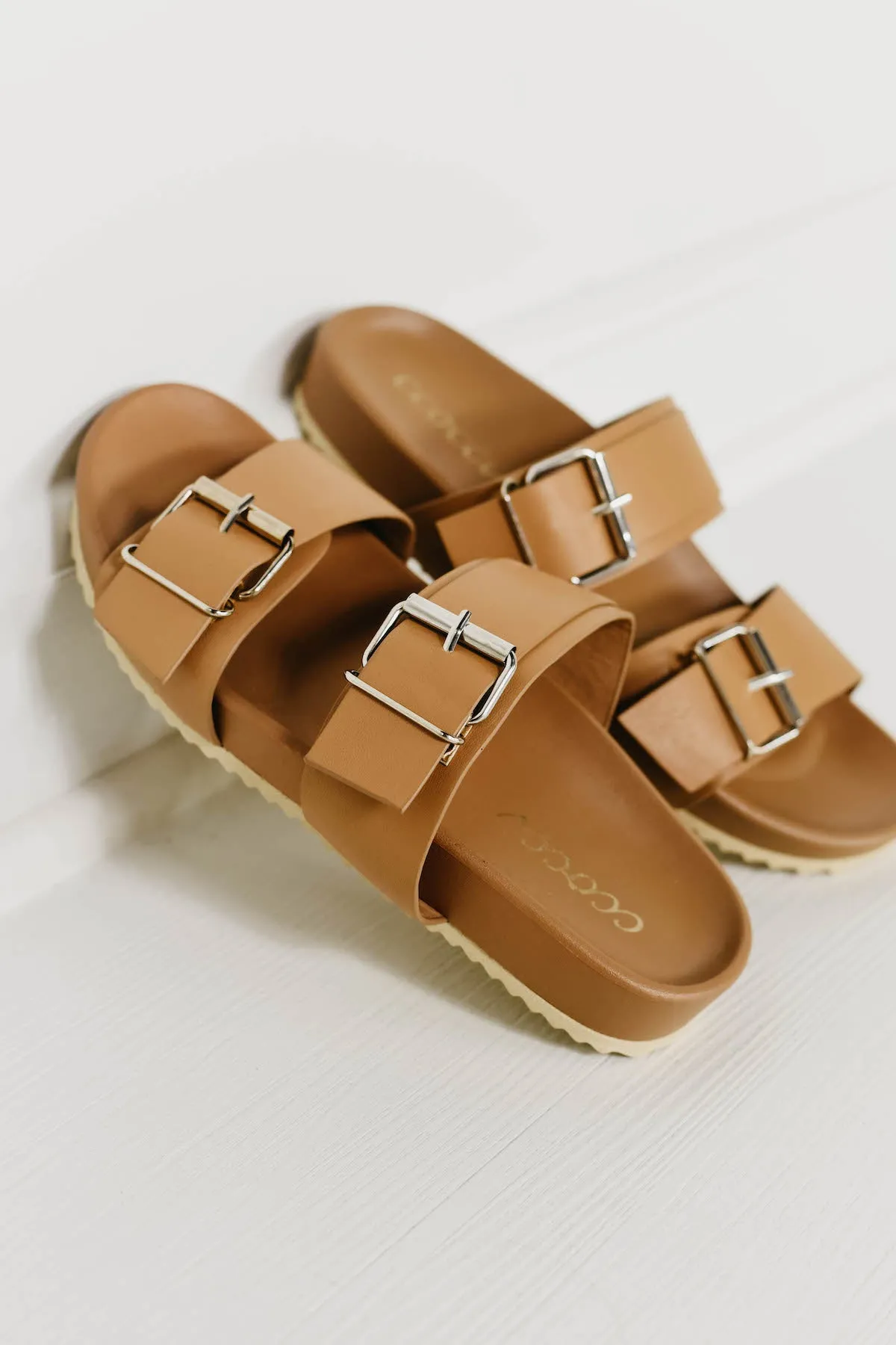 The Rouge Sandal - Camel