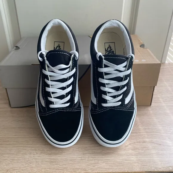 Vans Old Skool Classic Black/White Kids Sneakers - 3 Y