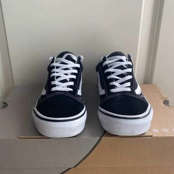 Vans Old Skool Classic Black/White Kids Sneakers - 3 Y