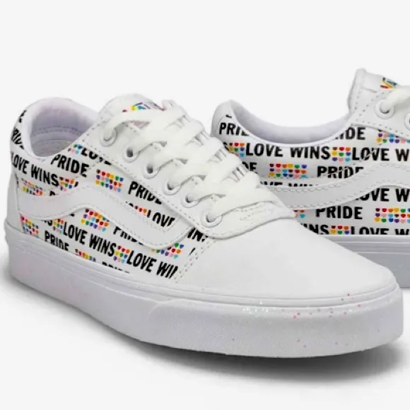 VANS WARD LBTQ PRIDE SNEAKERS