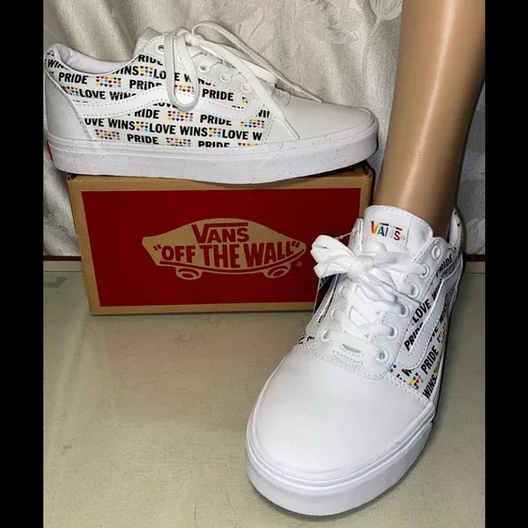 VANS WARD LBTQ PRIDE SNEAKERS