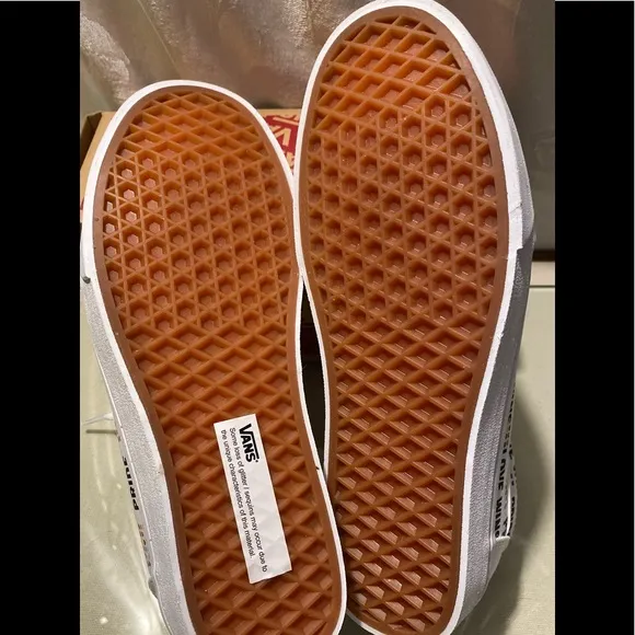 VANS WARD LBTQ PRIDE SNEAKERS