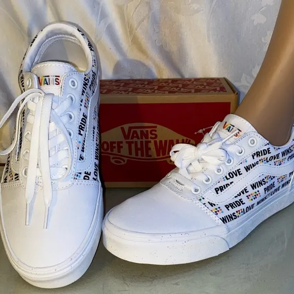 VANS WARD LBTQ PRIDE SNEAKERS